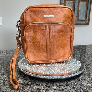 World Traveler Vintage tan Leather locking Bag